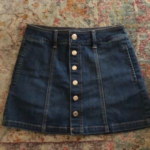 Button-up denim skirt